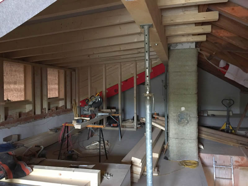 Ungenutztes Dachgeschoss vor der Modernisierung durch Ausbau oder Aufstockung - Bild05